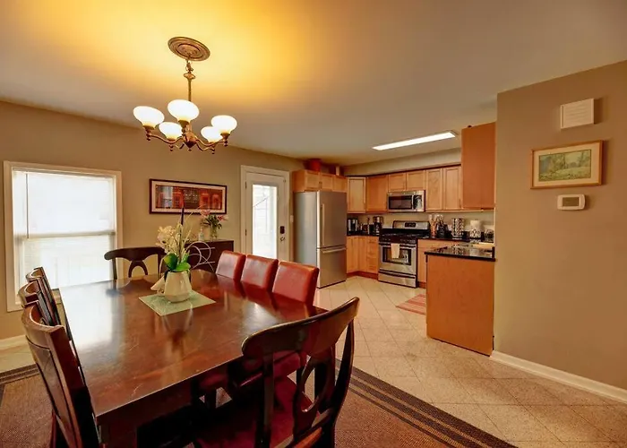 Spacious Row Next Transit Near Downtown W Parking * Chicago